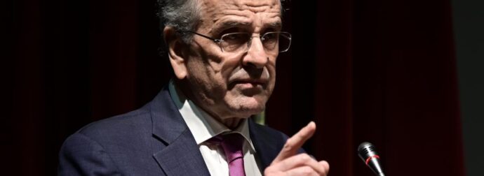 Σοκ στο Μαξίμου: Ο Αντώνης Σαμαράς «οπλίζει» και ετοιμάζεται να τινάξει την μπάνκα στον αέρα τον Σεπτέμβρη!