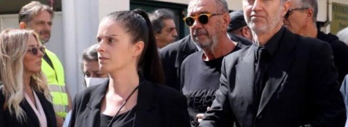 Μόλις έγινε γνωστό για την κηδεία του Δημήτρη Κόκοτα: Τι απόφασισε η σύζυγός του